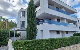 Apartment White